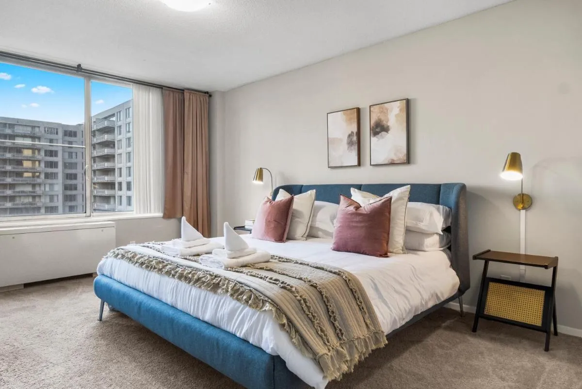 Image 2 of DC Luxury Apartment Near Metro