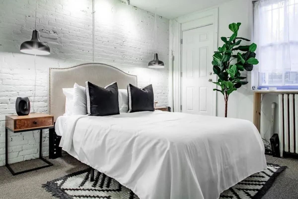 Image 2 of DesignerFlat Nestled Between Dupont&Logan Circles