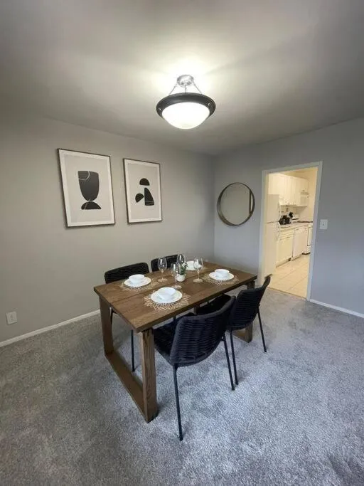 Image 6 of Discover an Modern Apartment at Crystal City with gym