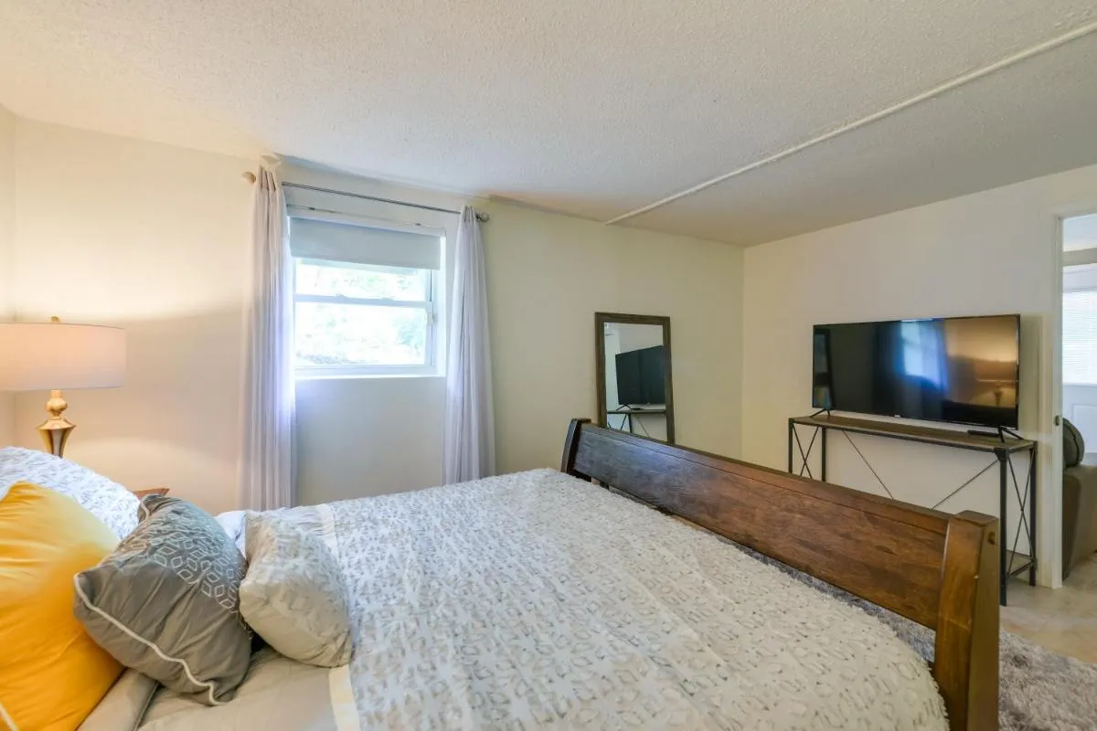 Image 4 of District Heights Apartment with Patio and Seating