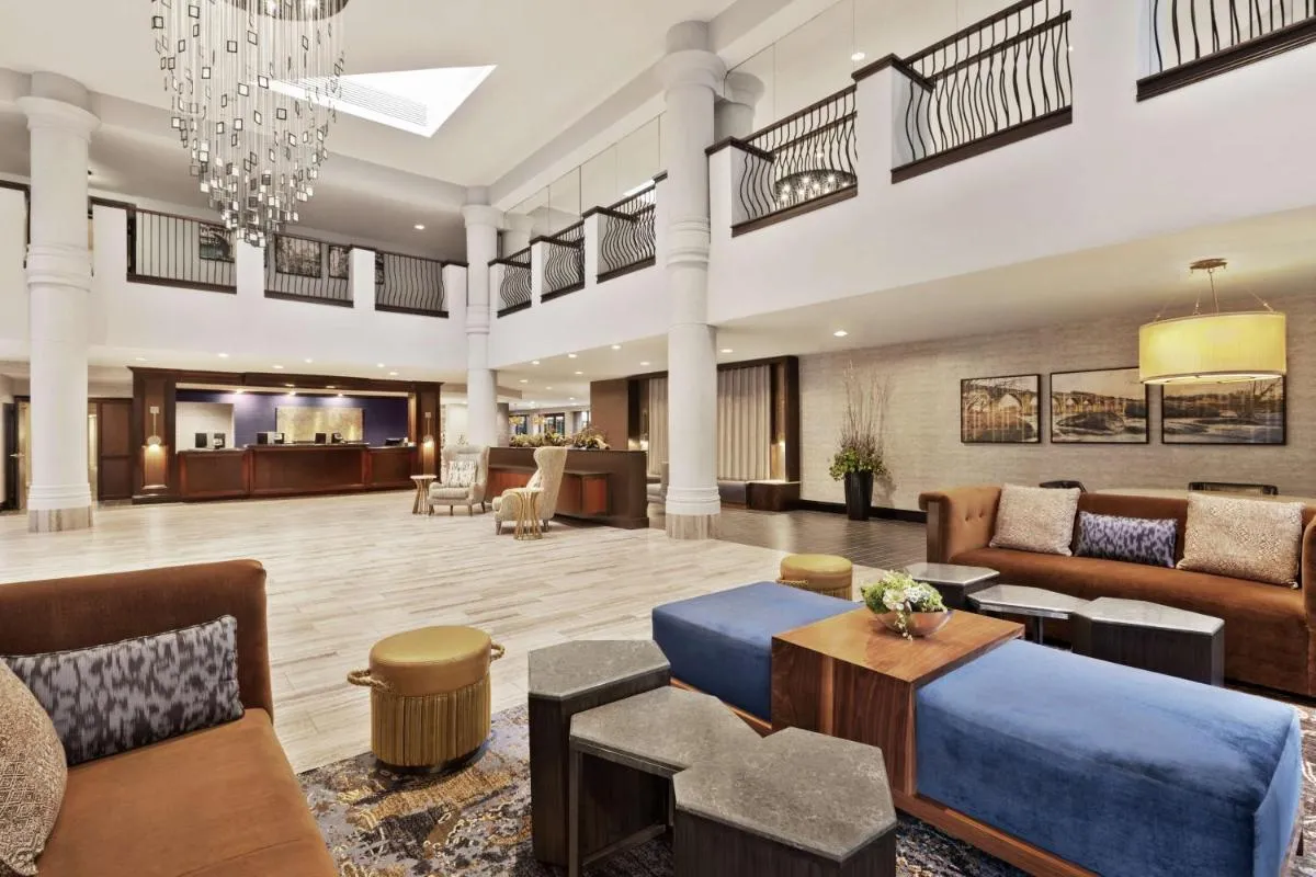 Image 6 of DoubleTree by Hilton McLean Tysons