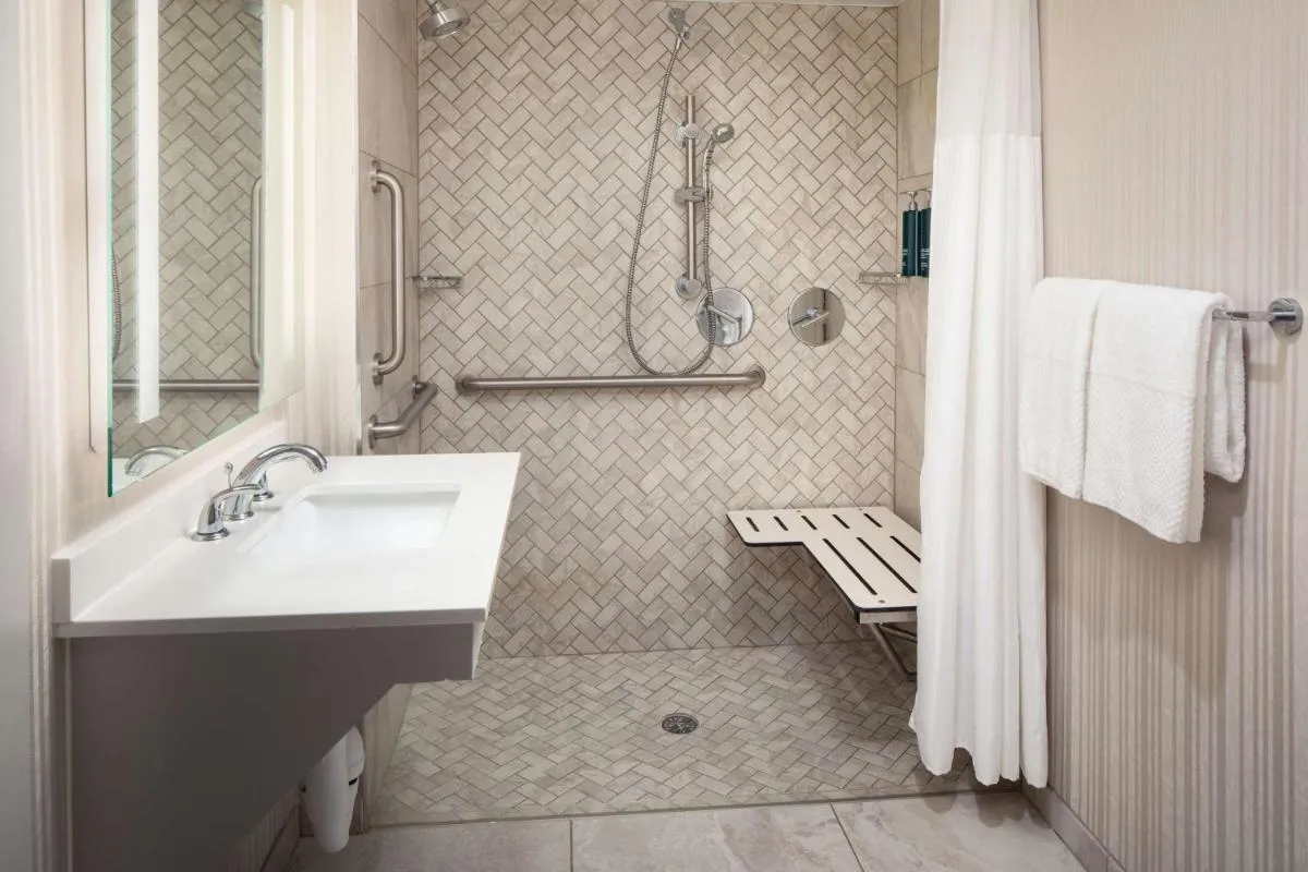 Image 2 of DoubleTree by Hilton Silver Spring Washington DC North