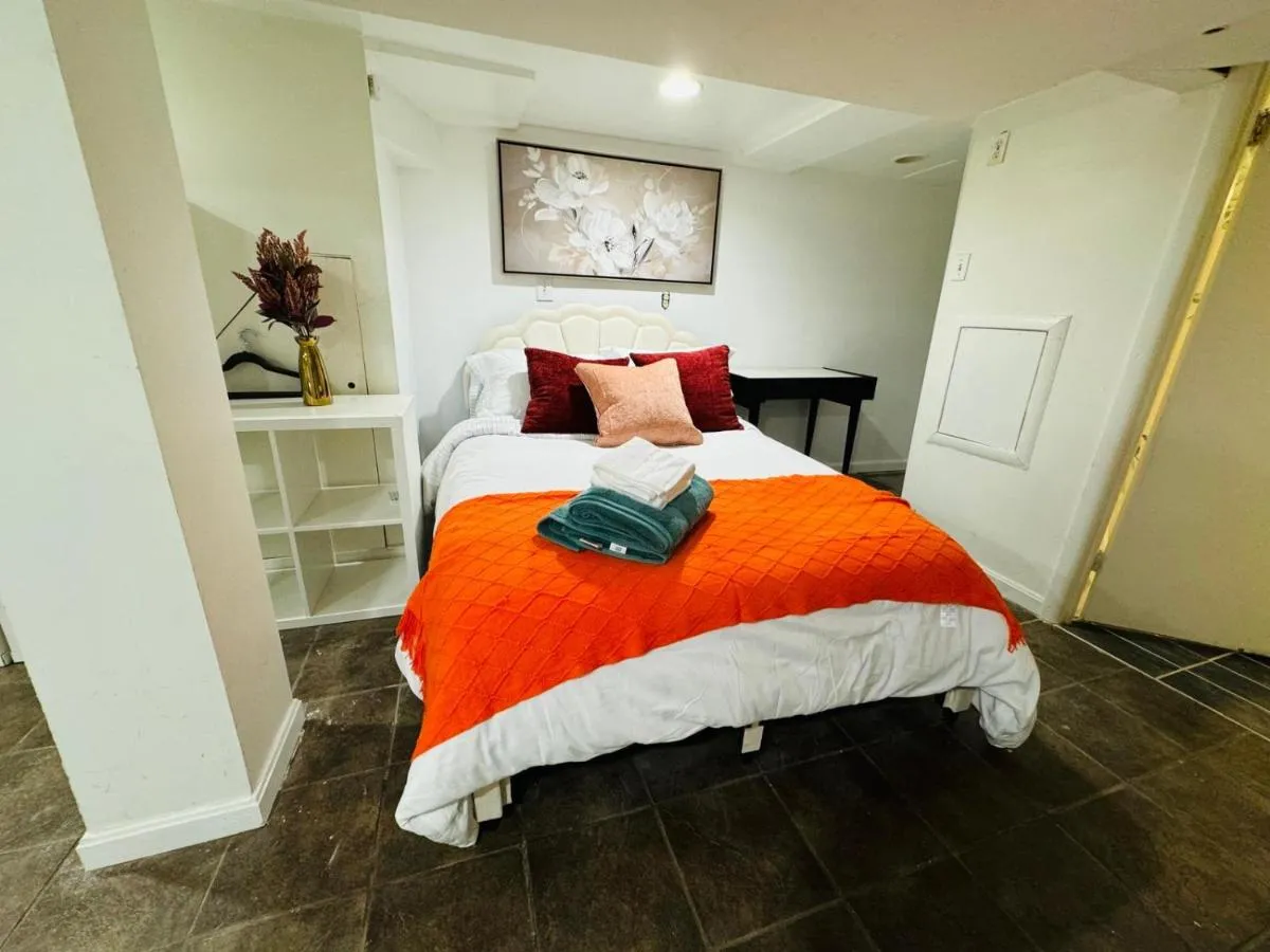 Image 3 of Elegant 4BR & 4BA House in DC