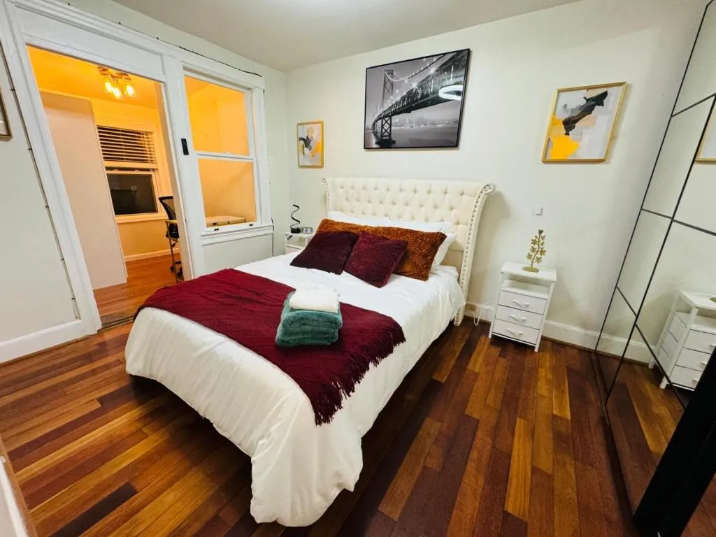 Image of Elegant 4BR & 4BA House in DC