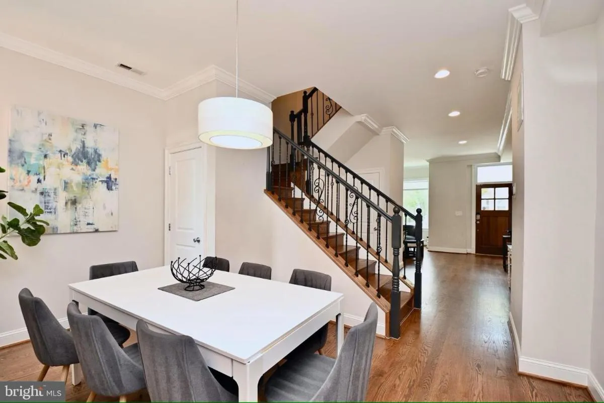 Image 1 of Elegant 5BR home near Capitol Hill! Free Parking!