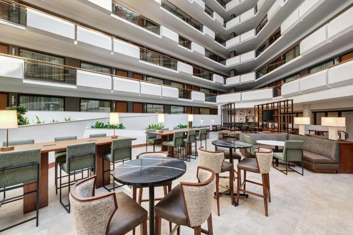 Image 4 of Embassy Suites Tysons Corner