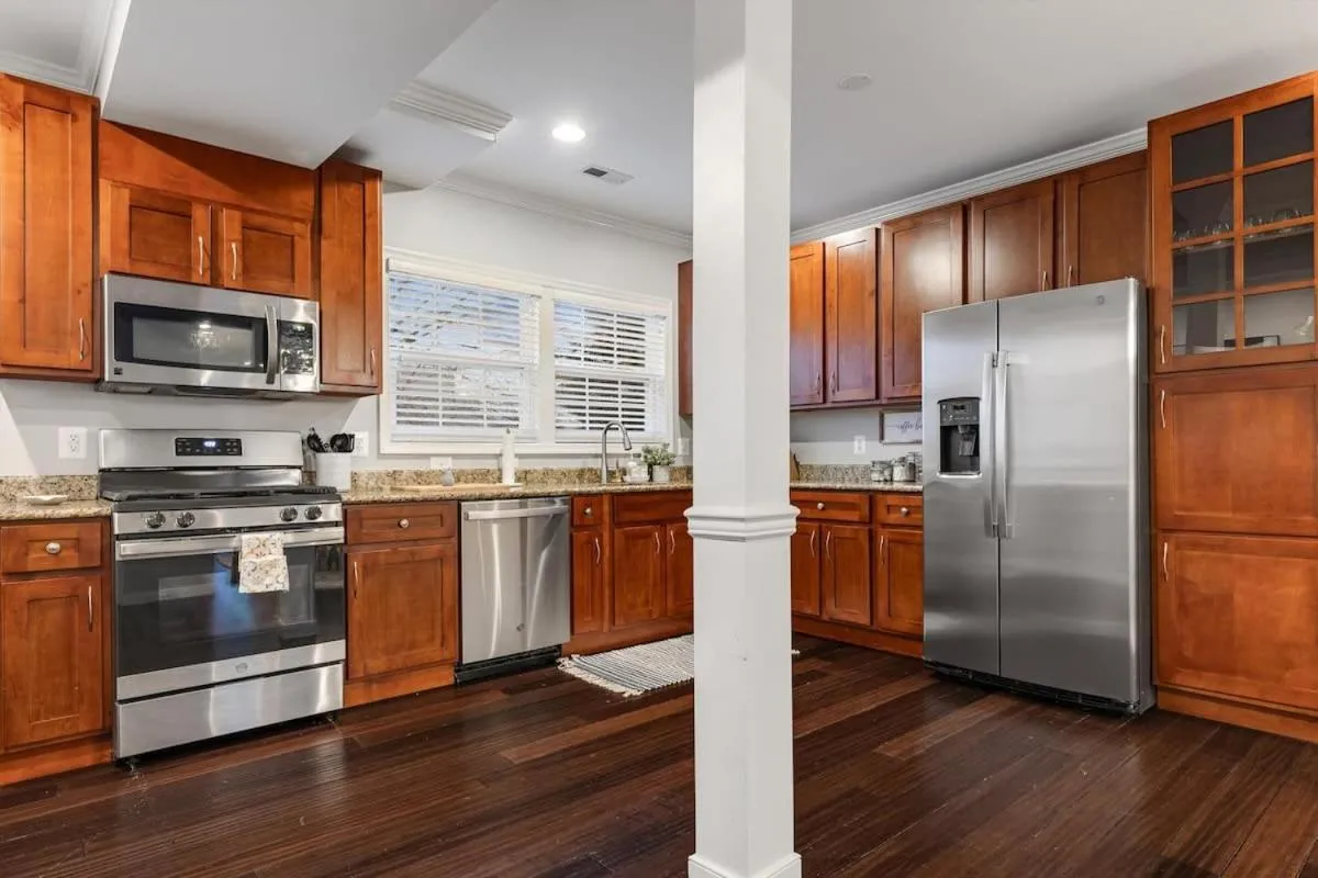 Image 4 of Exceptional 4-BR Homestay near Rock Creek Park