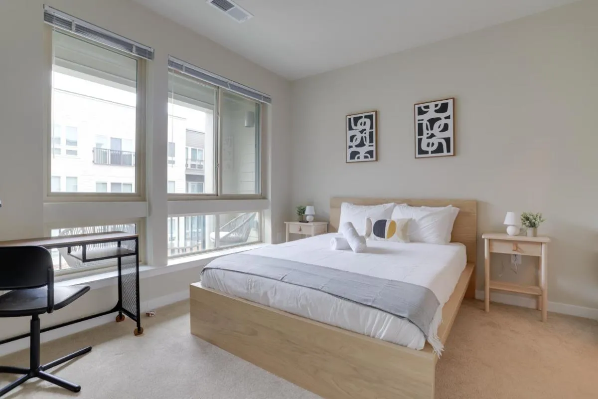 Image 1 of Exceptional Comfort: Apartment at Alexandria
