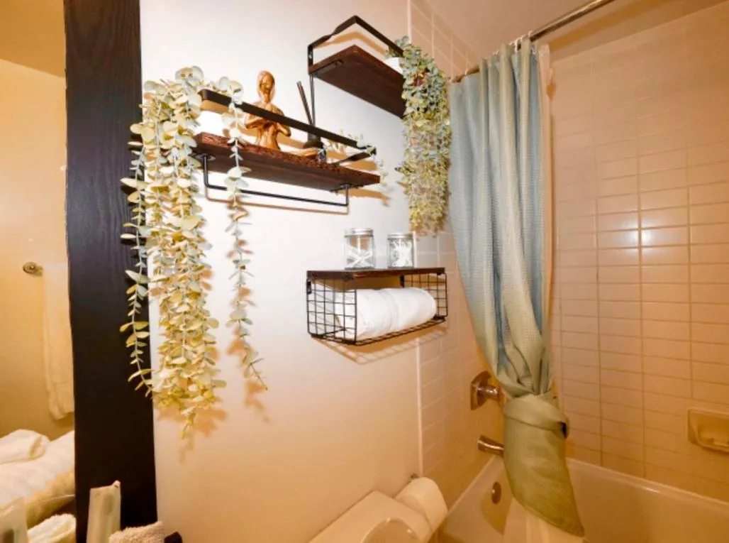 Image 2 of Executive Suite at Crystal City – 1BR, Metro, Gym, Pool, Sauna, 2 Queen Beds