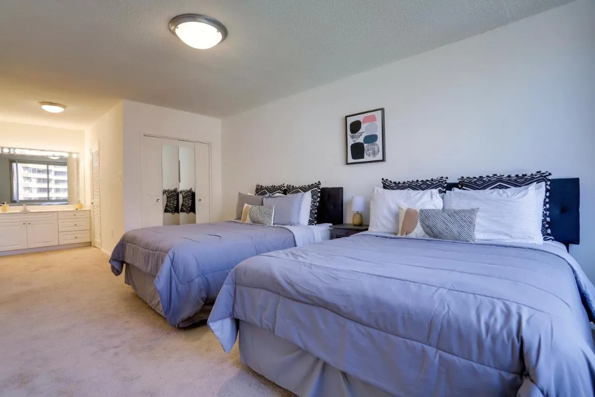 Image 2 of Fantastic 2 Bedroom Apartment with Gym at Arlington
