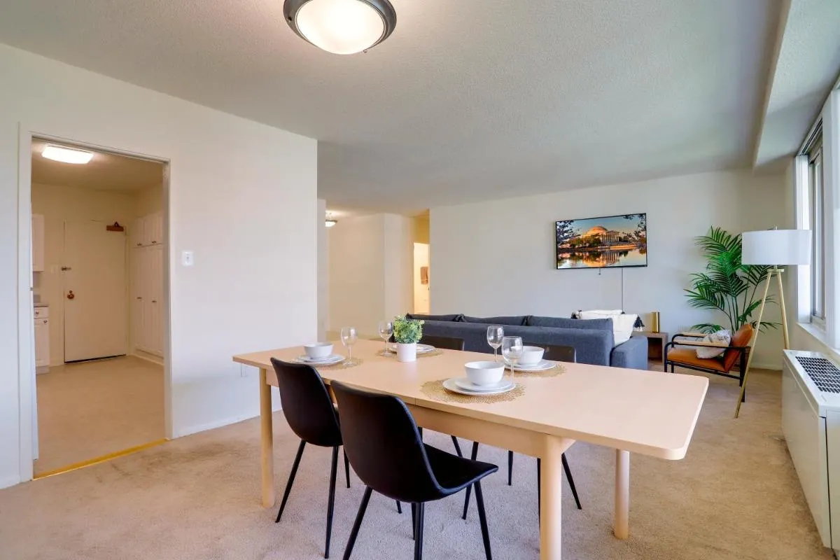 Image 5 of Fantastic 2 Bedroom Apartment with Gym at Arlington