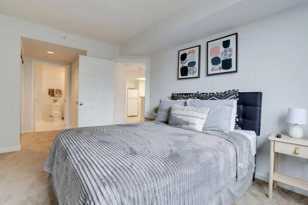 Image 1 of Fascinating 1 Bedroom Condo At Ballston With Gym