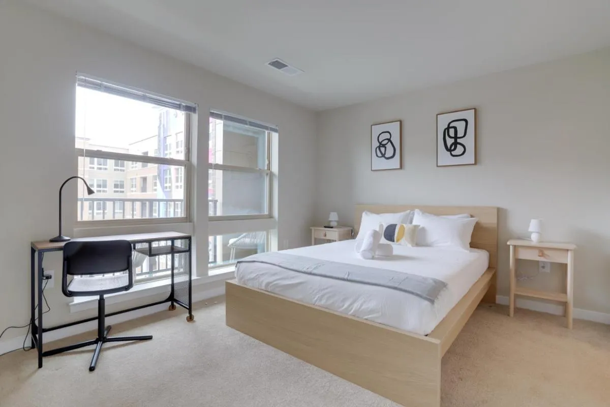 Image 2 of Fun & Comfort Await: Apartment at Alexandria