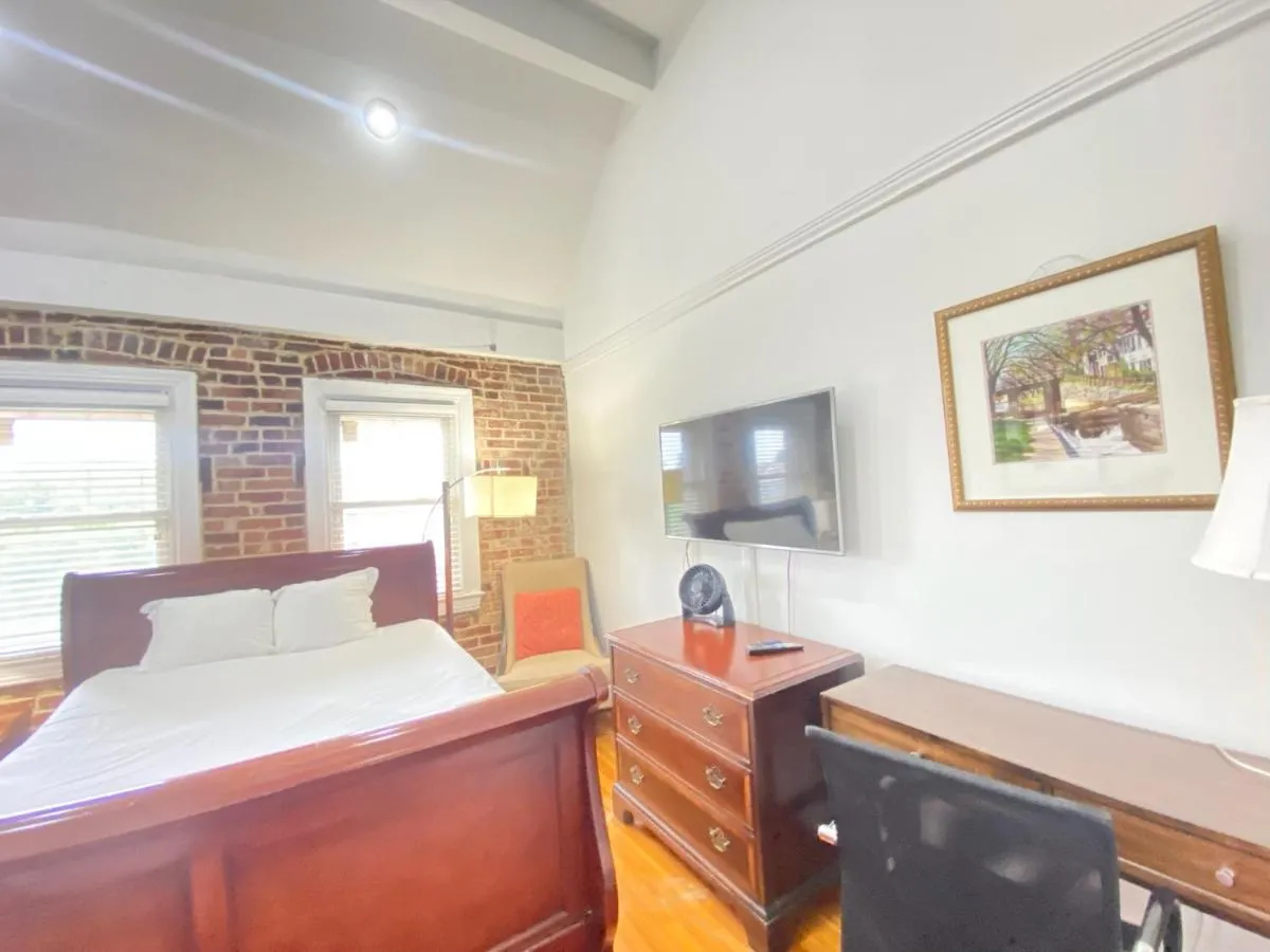 Image 1 of Good Night Sleep 1Bdrm 2 Queen Beds