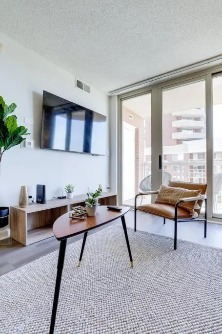 Image 5 of Gorgeous 1 Bedroom Condo At Ballston place with gym