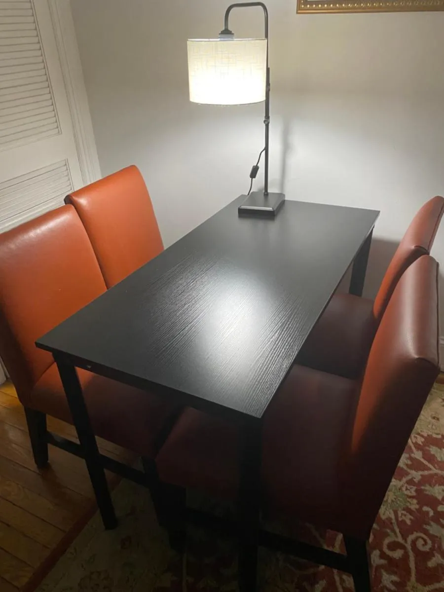 Image 6 of Gorgeous Refurbished 1Bdrm and 1Den Home