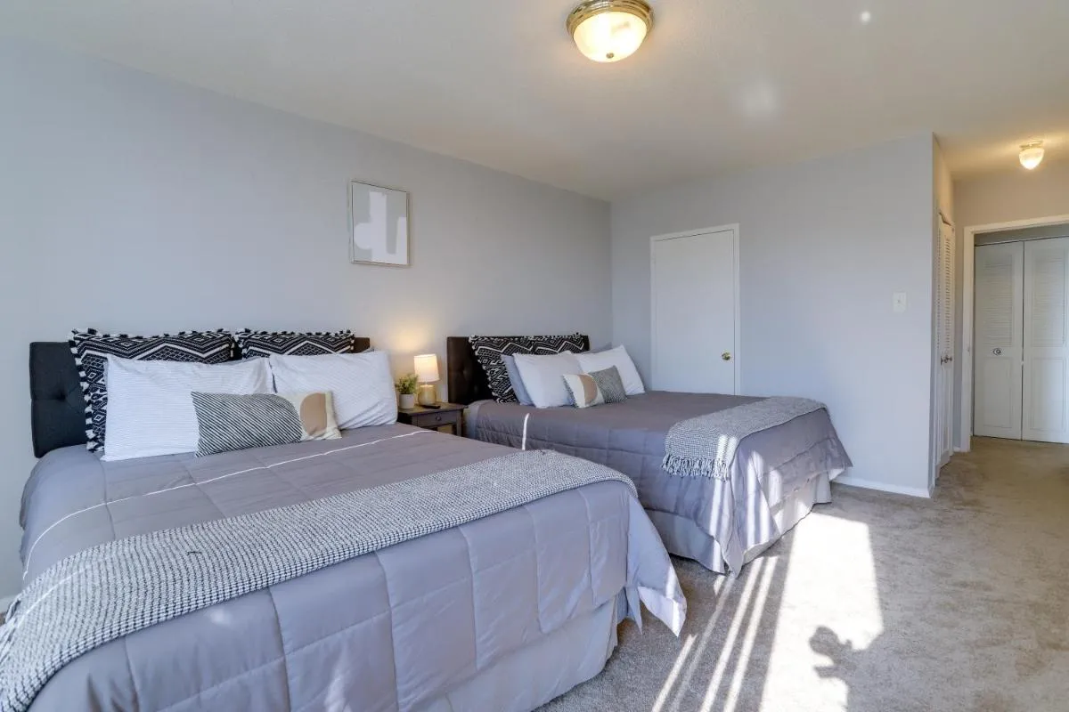 Image 6 of Great 1 Bedroom Apartment at Arlington With Gym