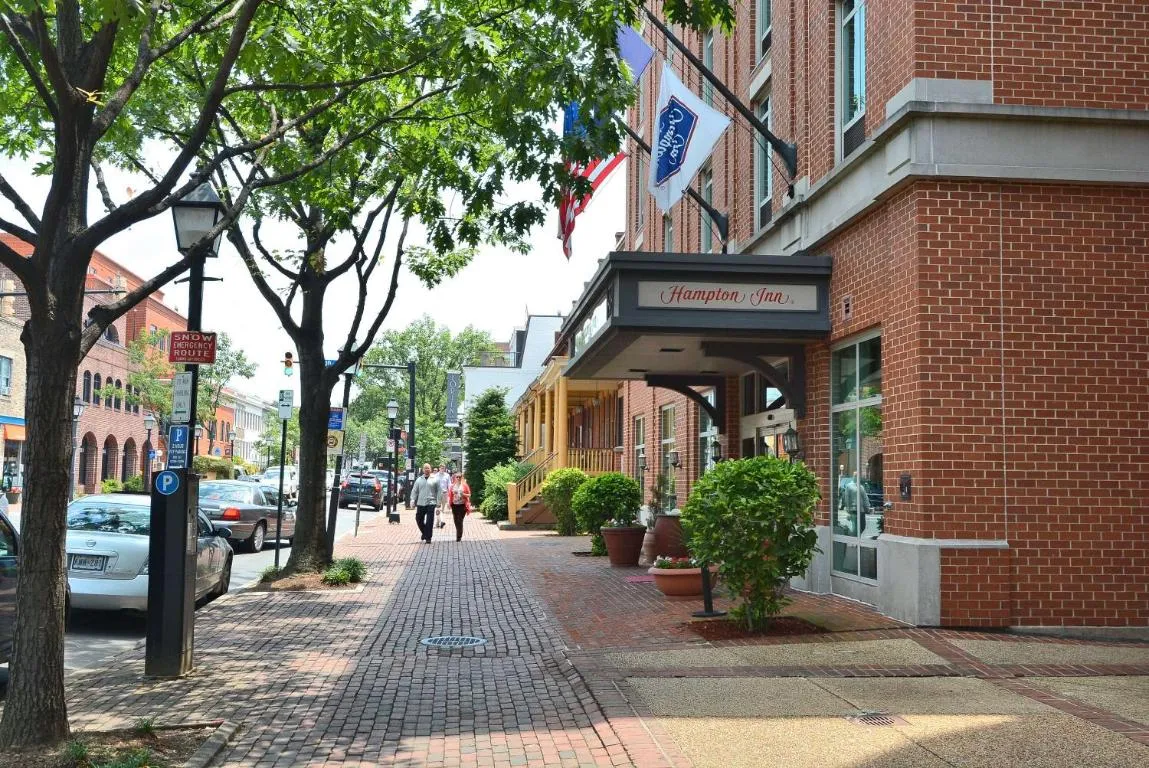 Image of Hampton Inn Alexandria/Old Town