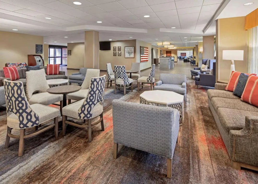 Image of Hampton Inn & Suites Alexandria Old Town Area South