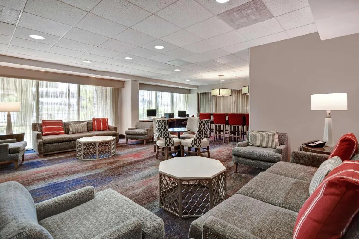 Image 5 of Hampton Inn & Suites Alexandria Old Town Area South