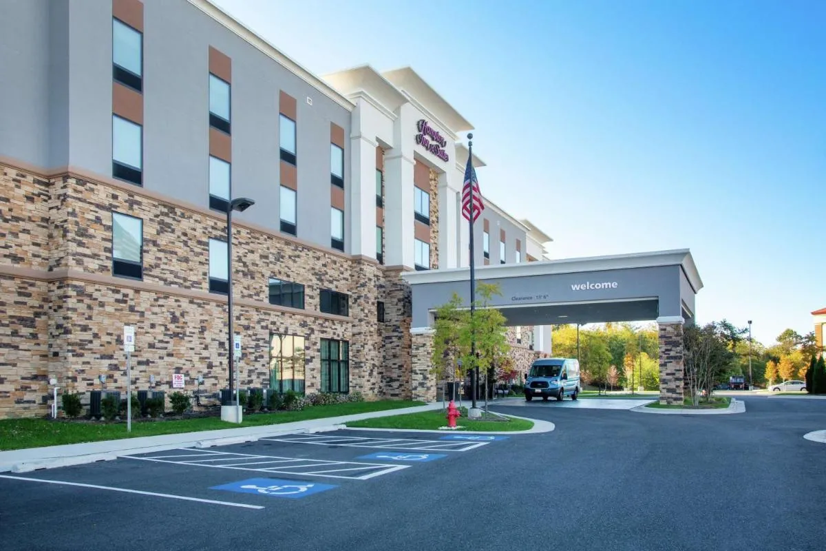 Image 1 of Hampton Inn & Suites Glenarden/Washington DC