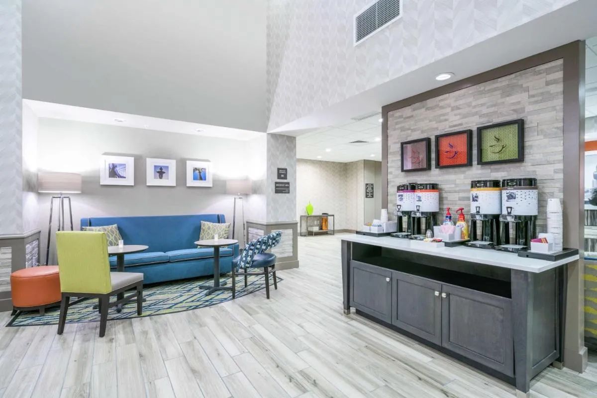 Image 3 of Hampton Inn & Suites Glenarden/Washington DC