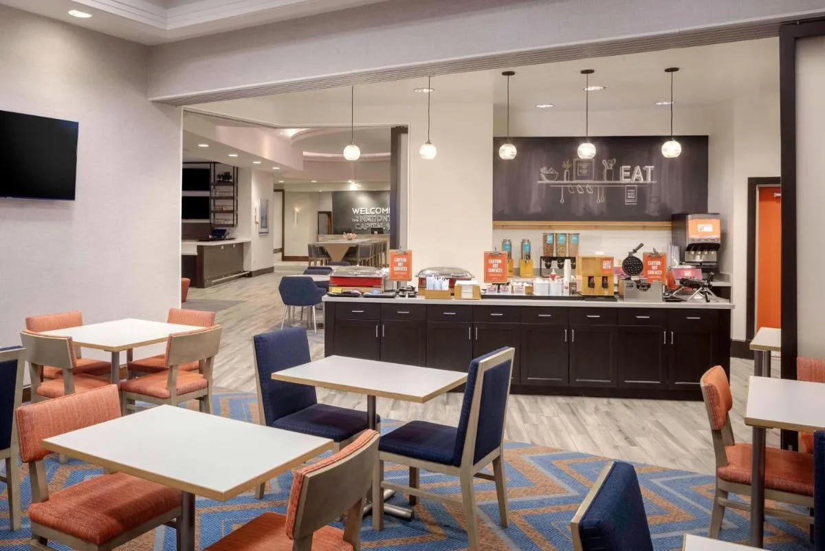 Image 1 of Hampton Inn Washington DC – Convention Center