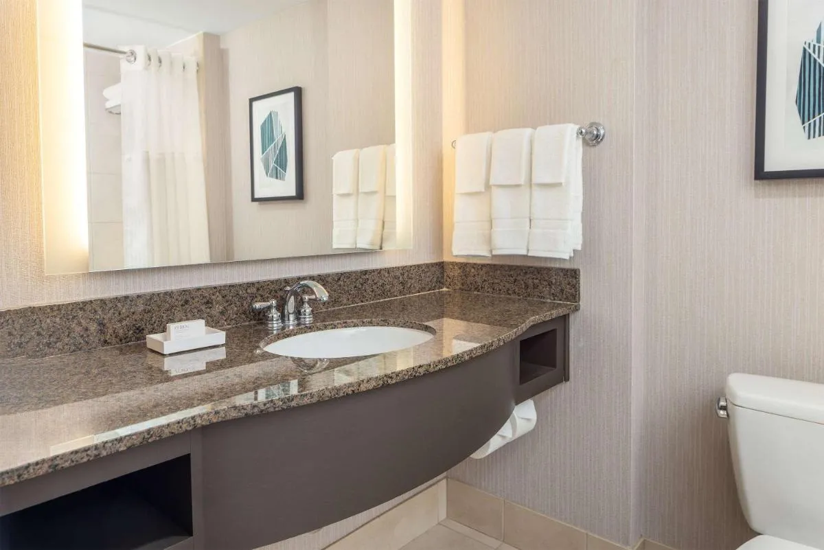 Image 2 of Hilton Garden Inn Bethesda Downtown