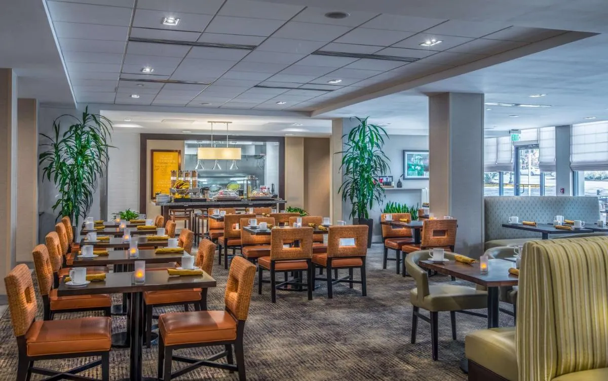 Image 3 of Hilton Garden Inn Reagan National Airport