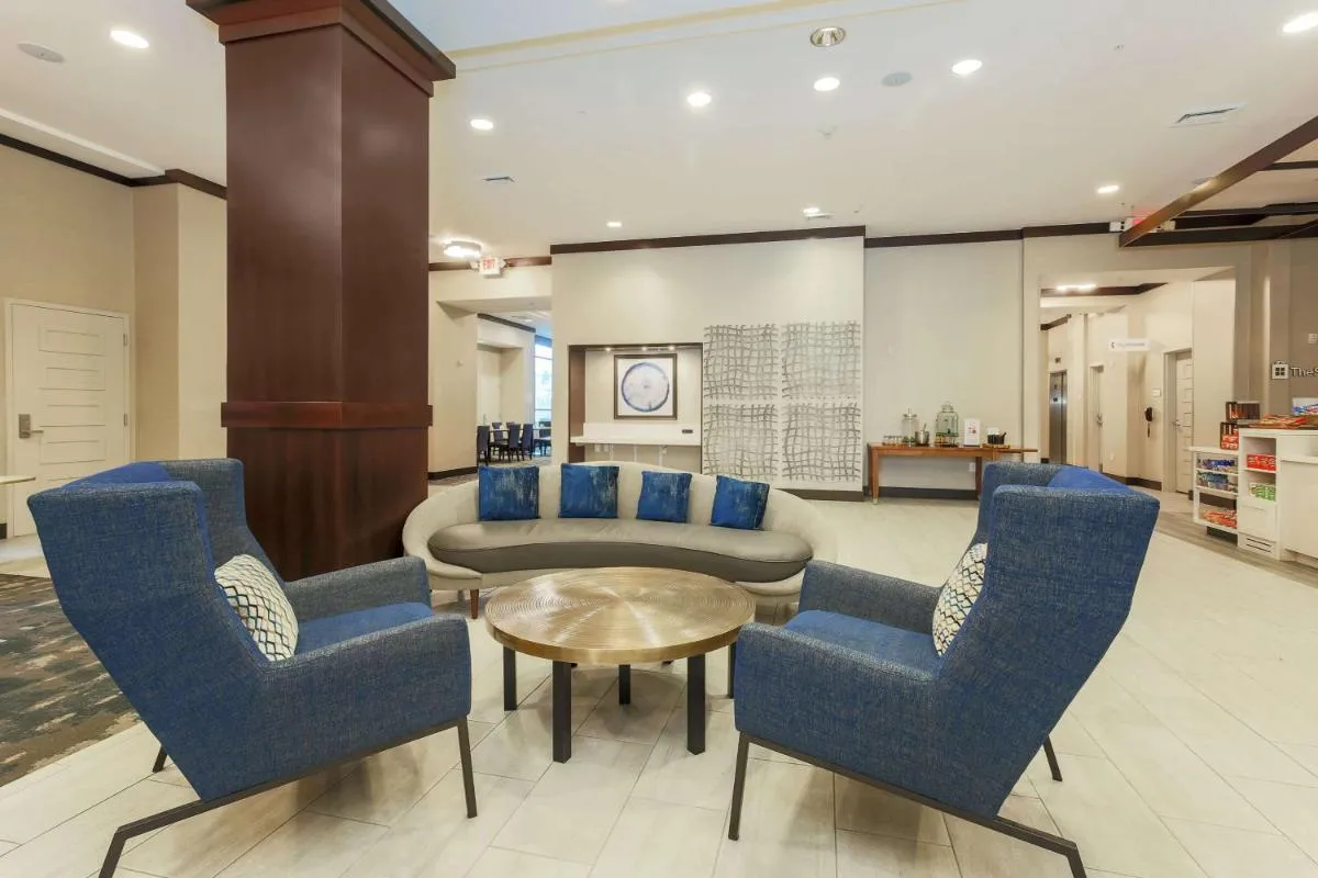Image 1 of Hilton Garden Inn Shirlington