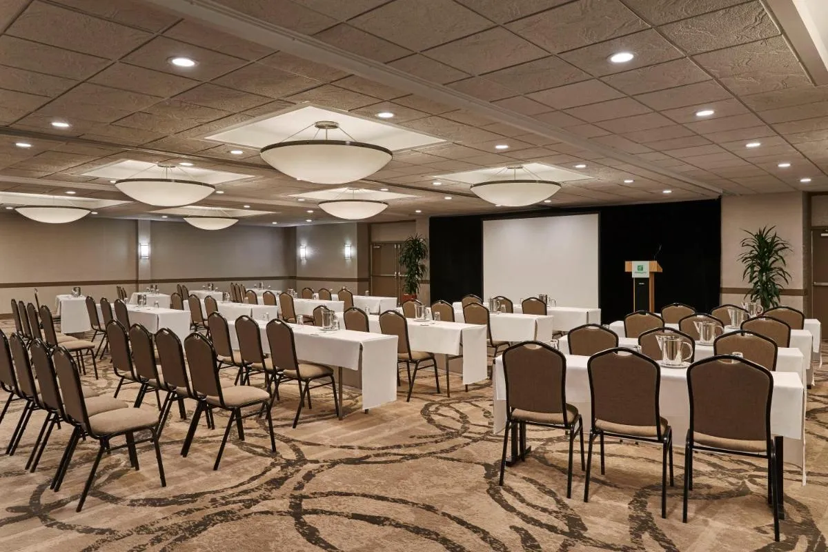 Image 6 of Holiday Inn Alexandria at Carlyle, an IHG Hotel