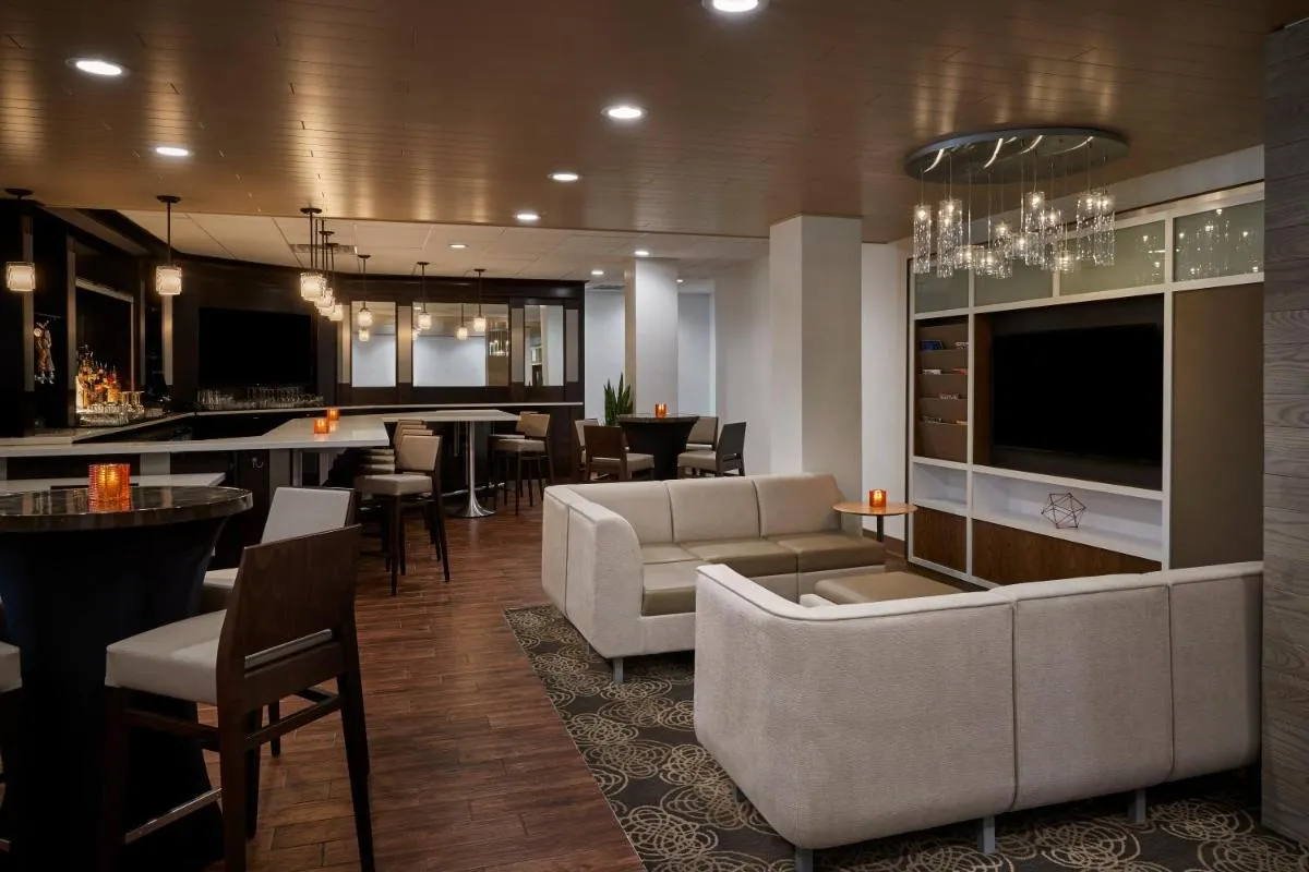 Image 4 of Holiday Inn Alexandria at Carlyle, an IHG Hotel