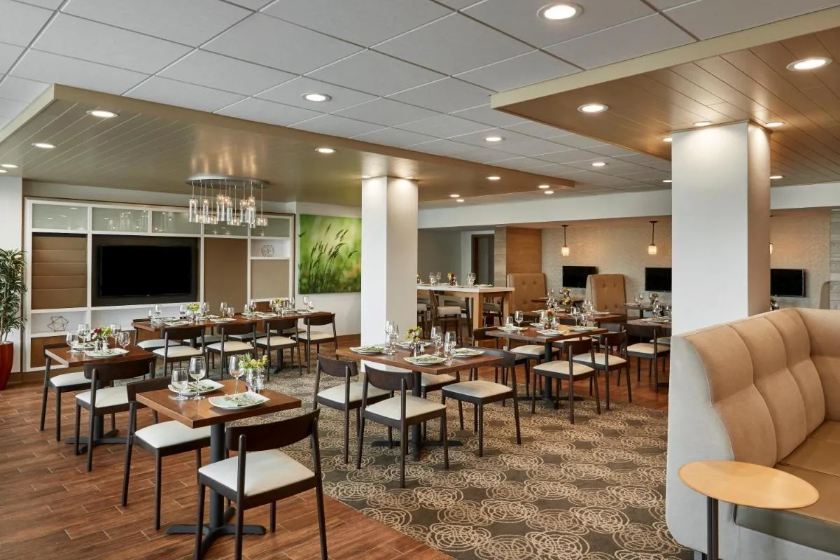 Image 3 of Holiday Inn Alexandria at Carlyle, an IHG Hotel
