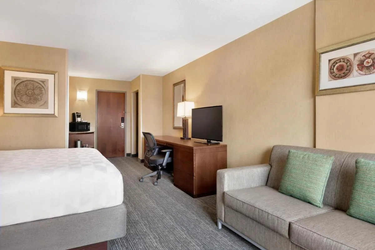 Image 6 of Holiday Inn National Airport/Crystal City, an IHG Hotel