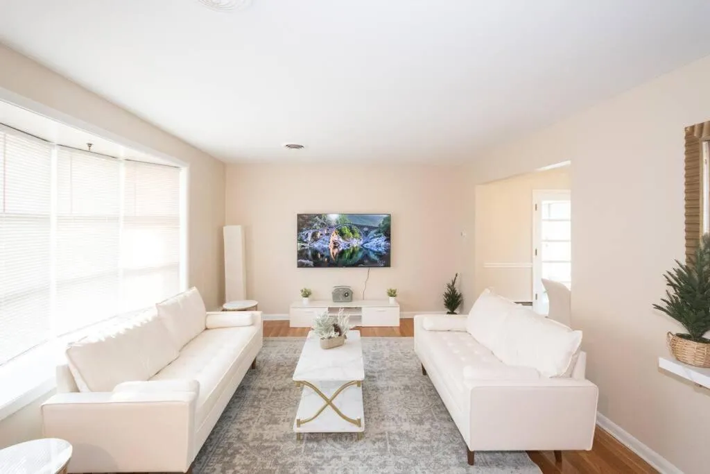 Image 2 of Home in College Park