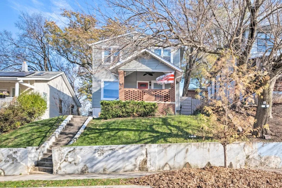 Image 2 of Ideally Located DC Home with Pool Table and Patio