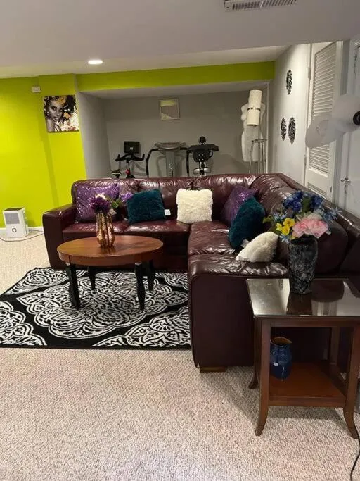Image 3 of LOVELY 2 BEDROOMS APPARTEMENT, LAUNDRY/PARKING/TV