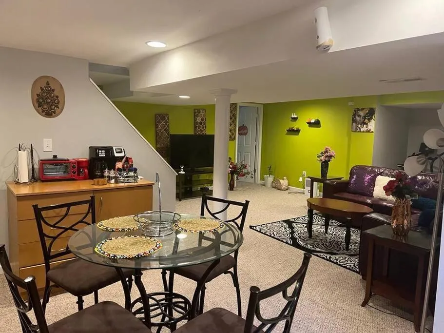 Image 2 of LOVELY 2 BEDROOMS APPARTEMENT, LAUNDRY/PARKING/TV