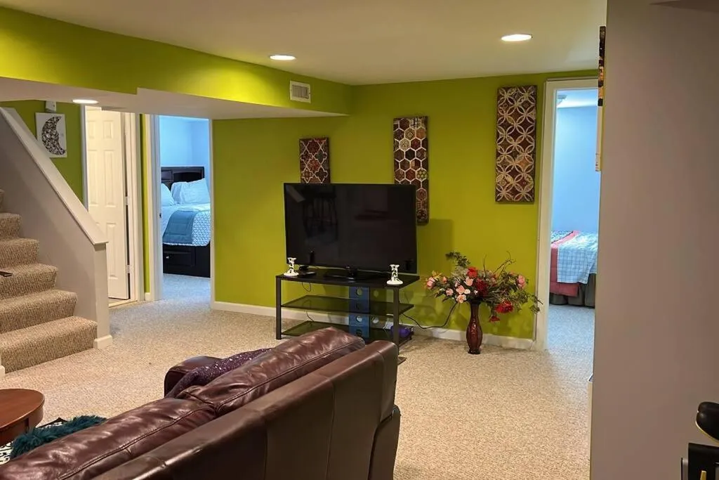 Image 4 of LOVELY 2 BEDROOMS APPARTEMENT, LAUNDRY/PARKING/TV
