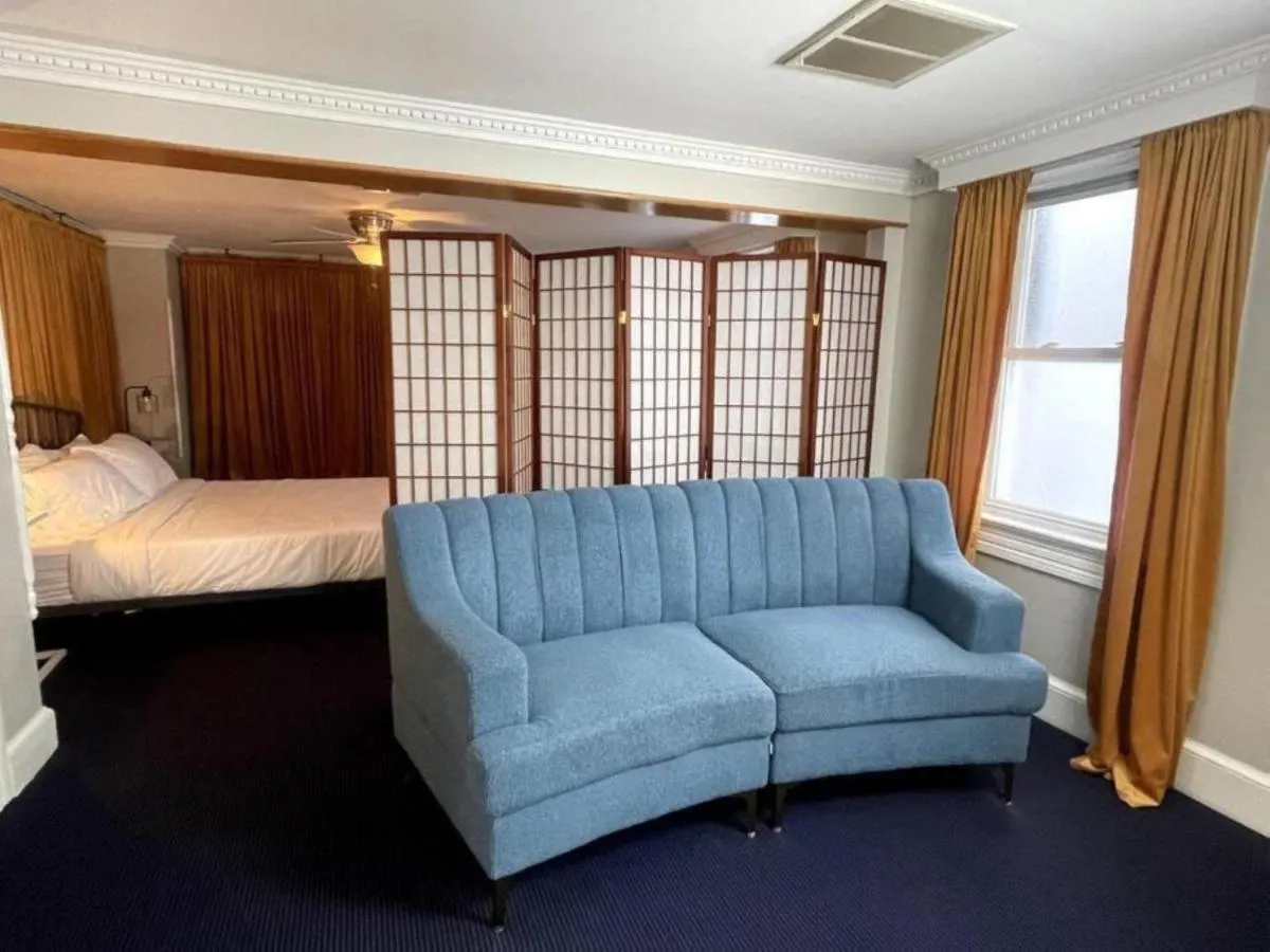 Image 2 of Large studio apartment steps from the US Capitol!