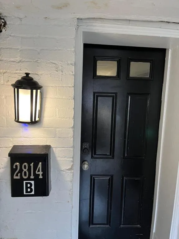 Image of Lovely Remodeled 2bdrm Basement Home
