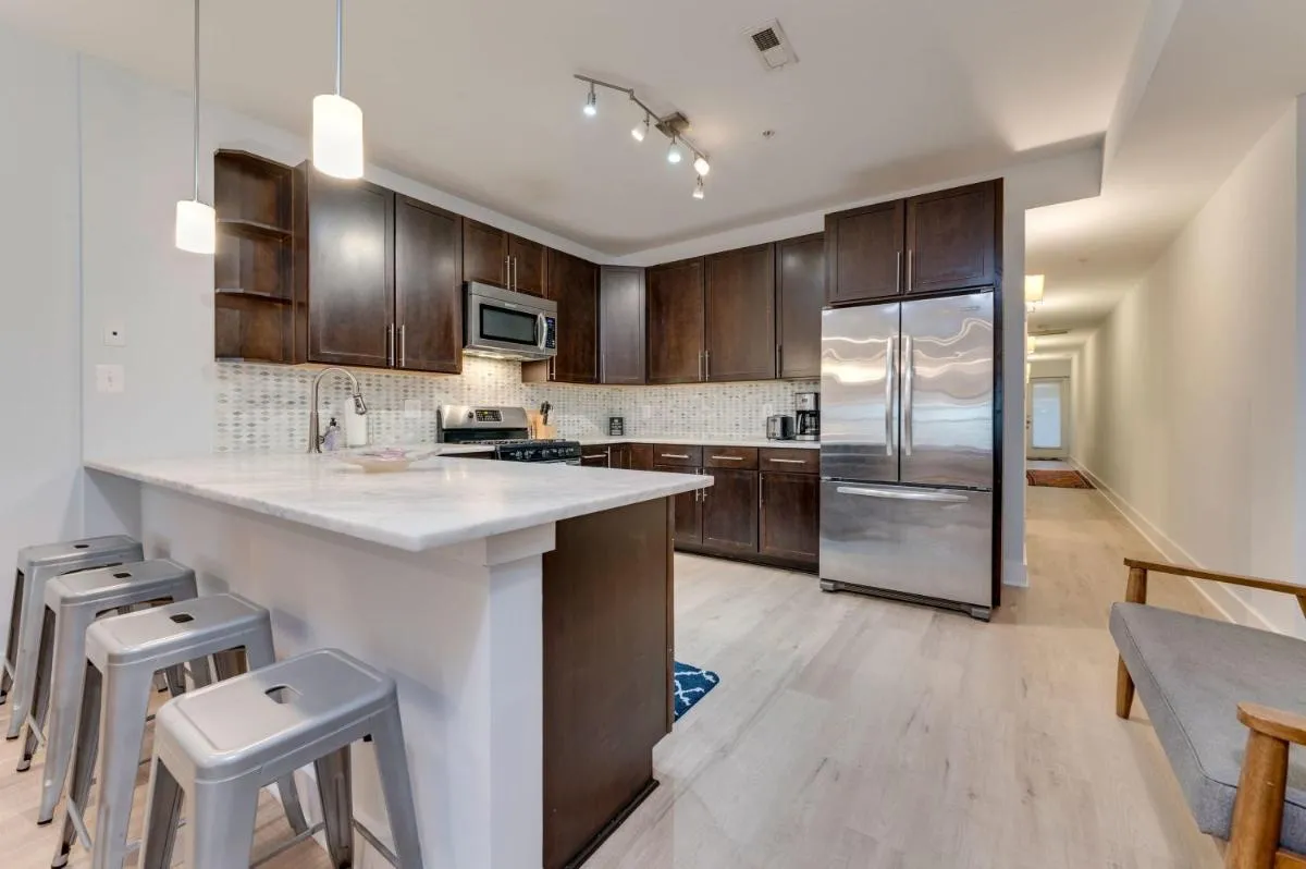 Image 4 of Luxe Townhouse Flat in Hip Neighborhood, Near Metro