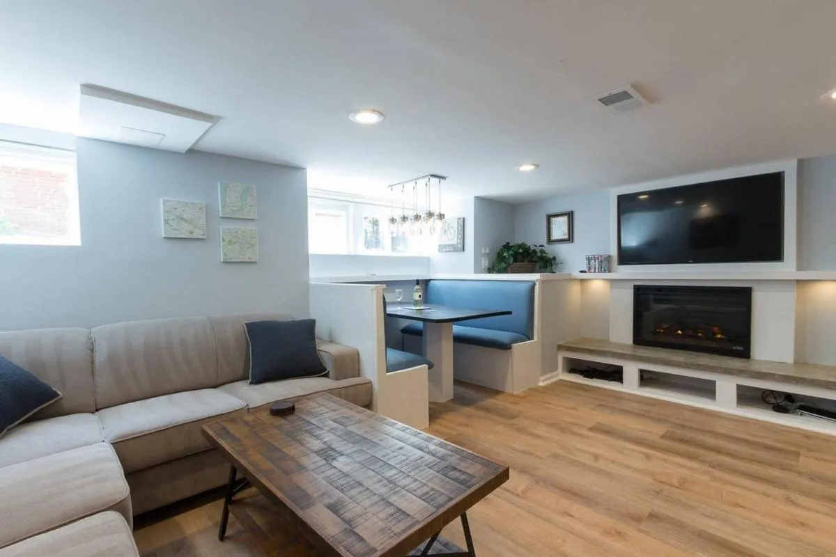 Image 4 of Luxury 2 bedroom apartment w/ free parking