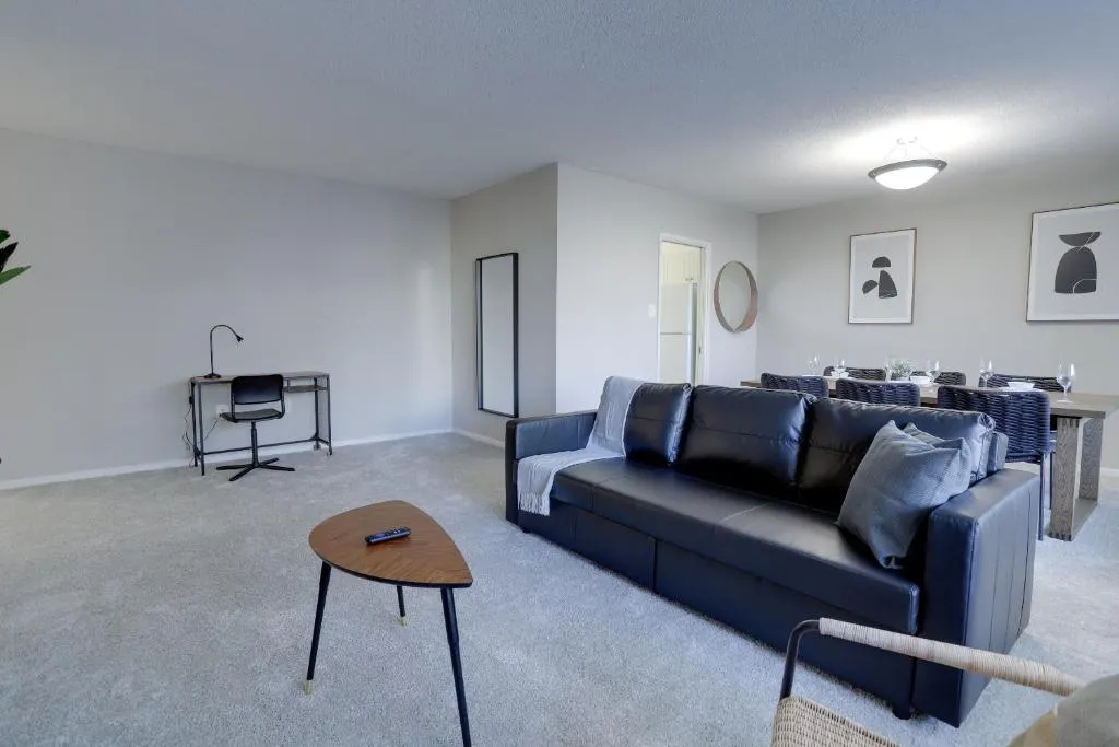Image of Luxury & Comfortable apartment at Crystal city