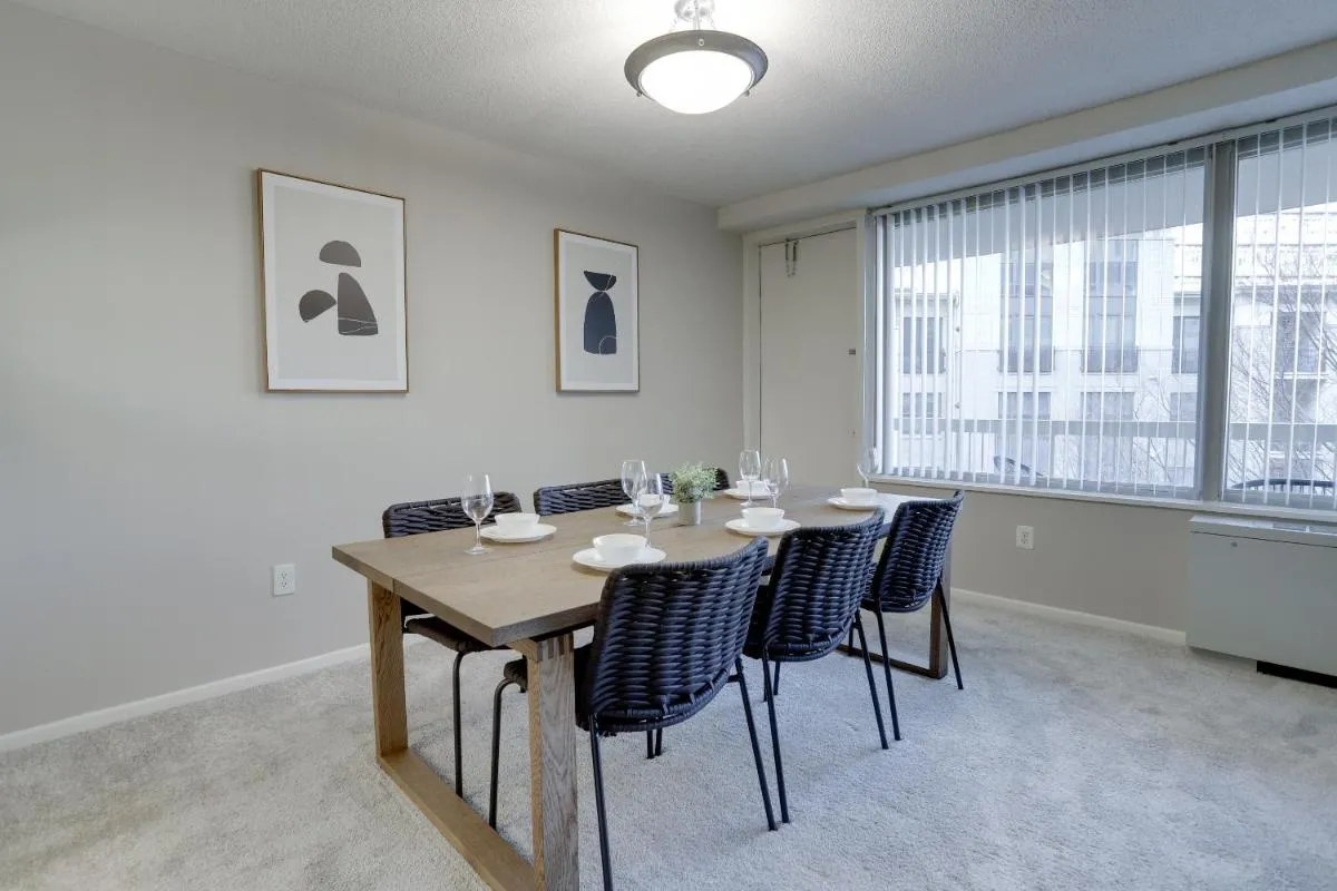 Image 4 of Luxury & Comfortable apartment at Crystal city