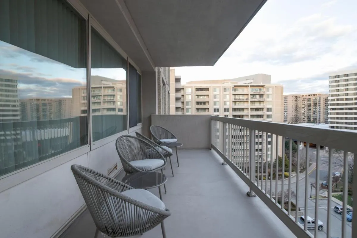 Image 5 of Luxury Living at Crystal City’s Condo