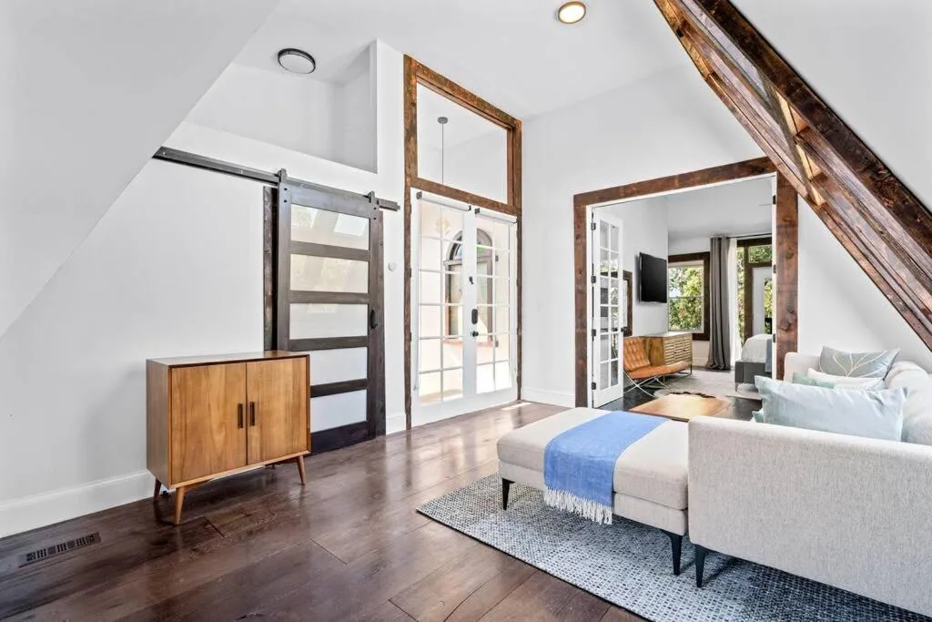 Image 5 of Luxury escape in DC, with a private Deck! Parking included