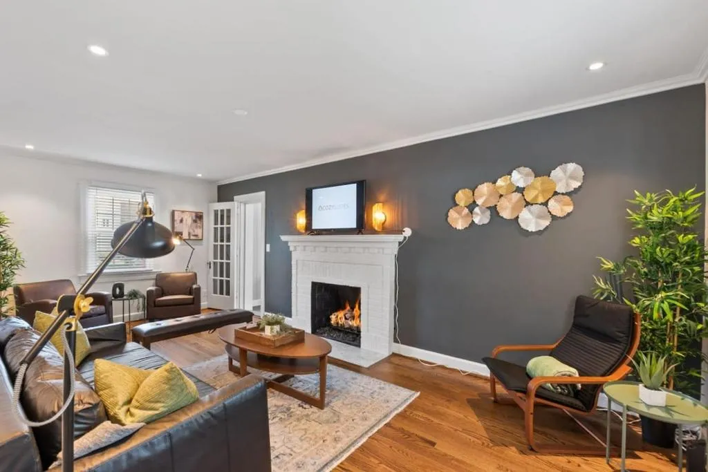 Image of Massive 5BR Historic CozySuites House