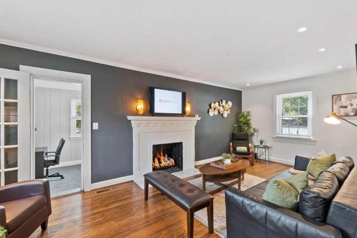 Image 3 of Massive 5BR Historic CozySuites House