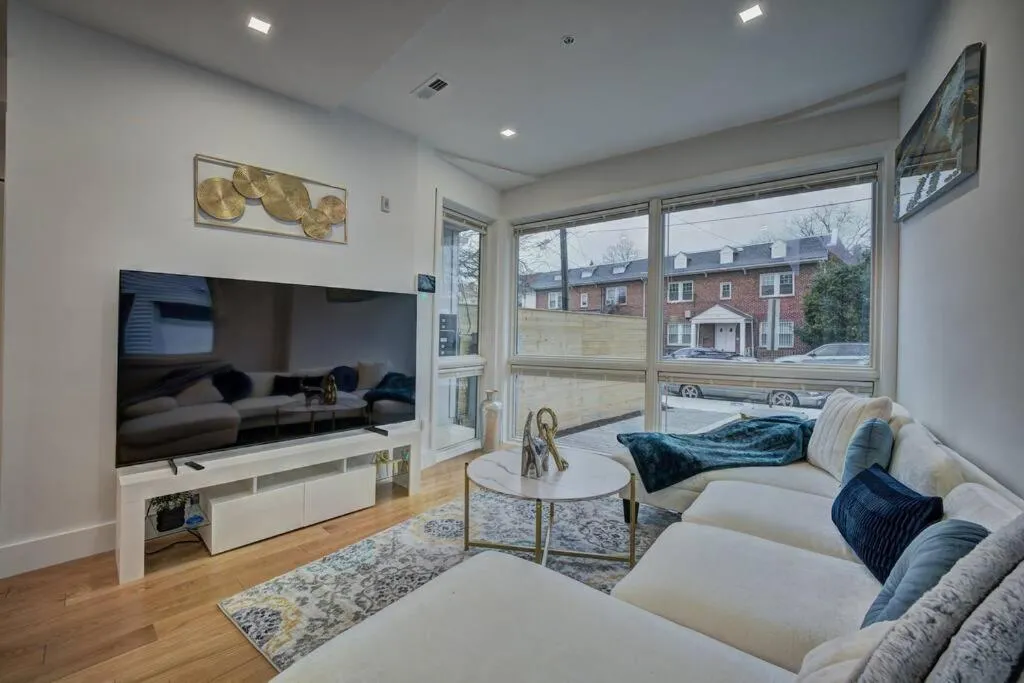 Image of Modern, Gorgeous & Luxury Gem – 5 Stars Location